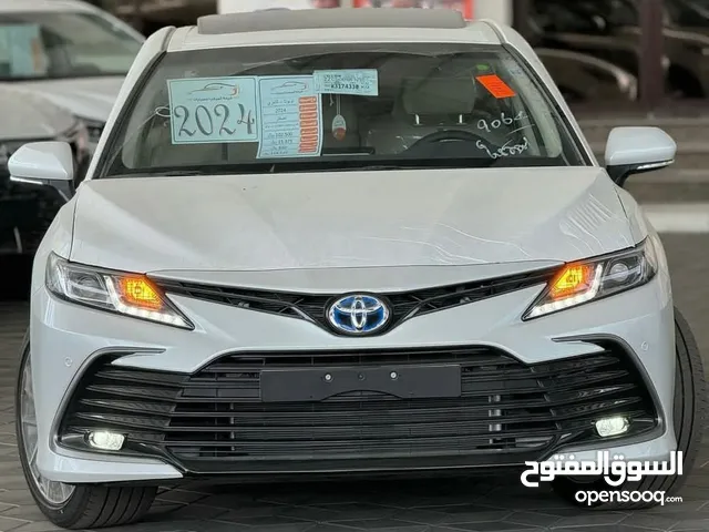 تويوتا كامري 2024 للبيع