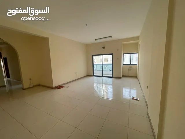 2000 ft 3 Bedrooms Apartments for Rent in Sharjah Al Majaz