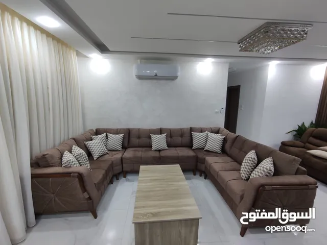 طقم كنب كورنر مع طاولة و 4 سيرفس للبيع