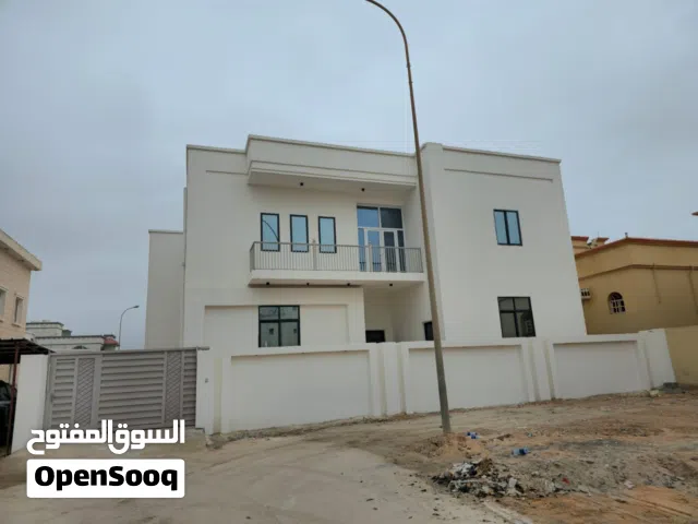 توين فيلا للبيع صلاله صحنوت الشمالية مربع د .المنطقة الأكثر حيويه وعندها معظم الخدمات والأكثر طلبا.