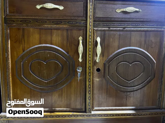 ميز تواليت ناقصه مفتاح بس