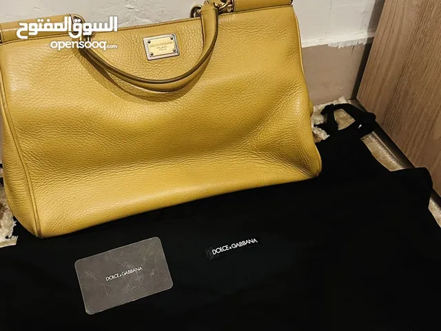 Gold Gucci for sale  in Kuwait City