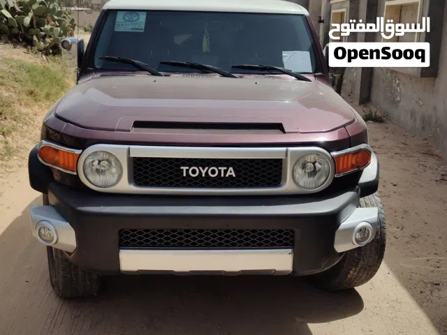 Used Toyota FJ in Tripoli