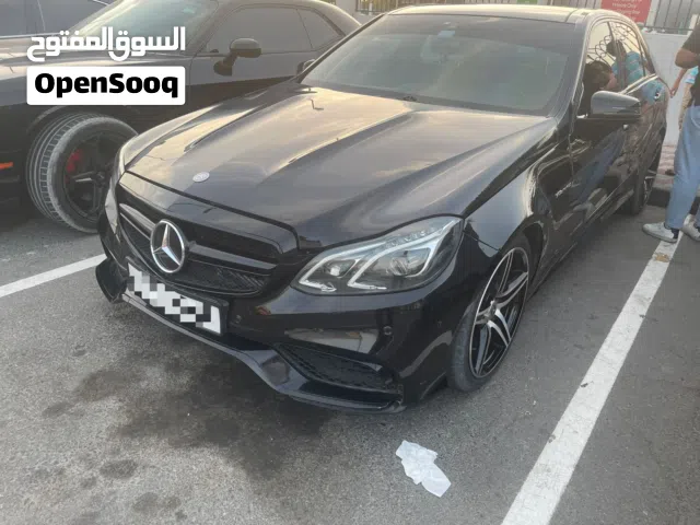 2010 Mercedes E300 - Gcc Specs