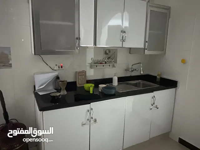 للبيع خزانة مطبخ