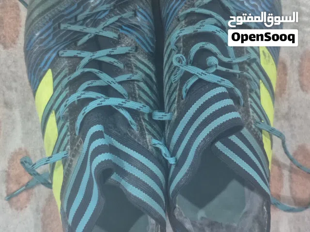 حذاء للبيع