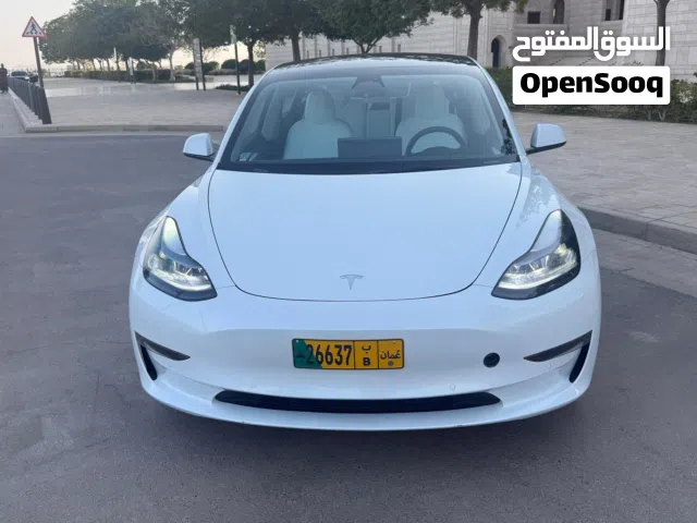 2022 تيسلا موديل 3 Standard Range