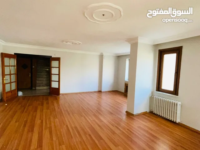 200 m2 5 Bedrooms Apartments for Rent in Istanbul Avcılar