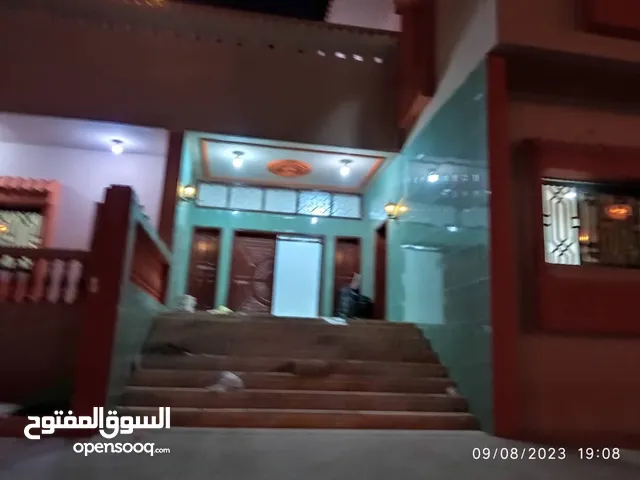 2000 m2 More than 6 bedrooms Villa for Rent in Al Mukalla Other