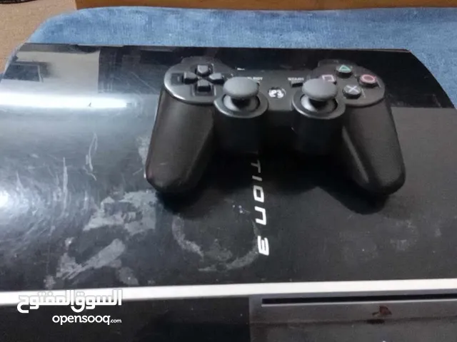 PS3 مستعمل سنه بوضع وكاله 500قيقا ذراع تحكم واحده