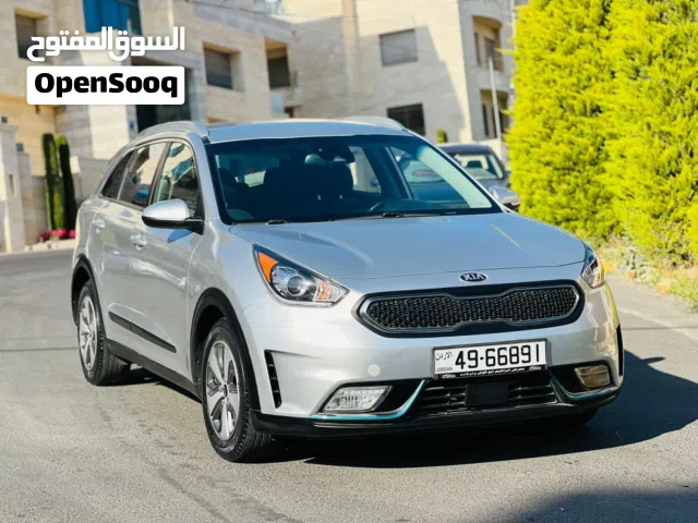 2019 كيا نيرو Standard