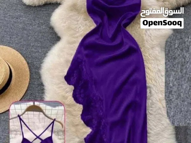 ملابس نسائيه