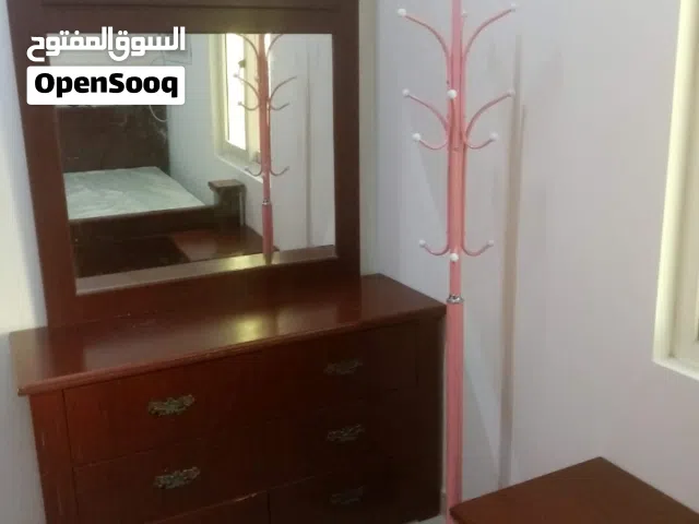 غرفة نوم مستعملة بحالة جيدة جدا