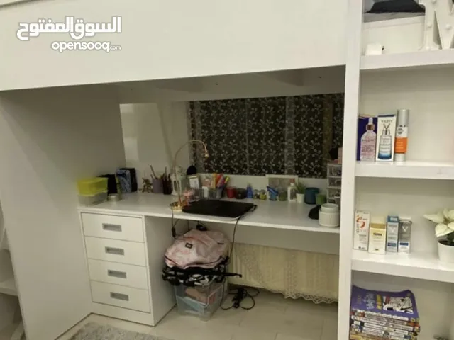 غرفة نوم خشب تفصيل بحالة ممتازة للبيع customized solid wood bedroom in a great condition for sale