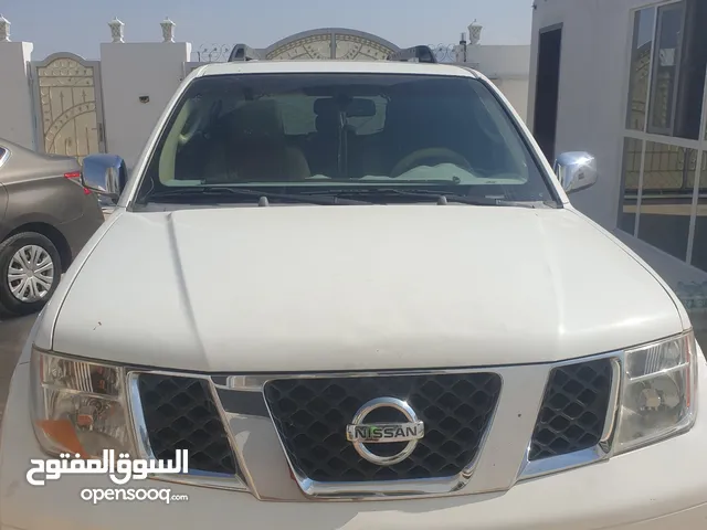 Nissan Pathfinder S in Muscat