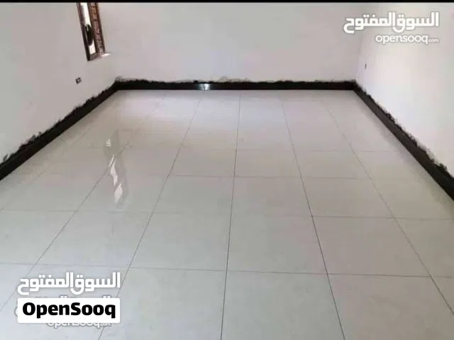 خلفه سيراميك وبورسلان ومرمر ودرج