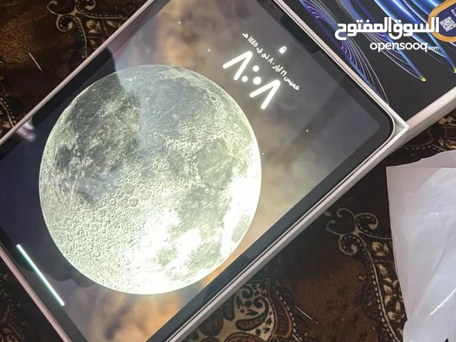 Apple iPad Pro 6 128 GB in Basra