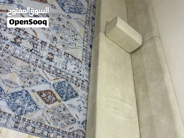 جلسه اسفنج خليجي تتكون من ركن عدد 2 قطع طول مترين عدد 3 قطع طول عدد 2 اسفنج ضغط عالي  سعرهم 450