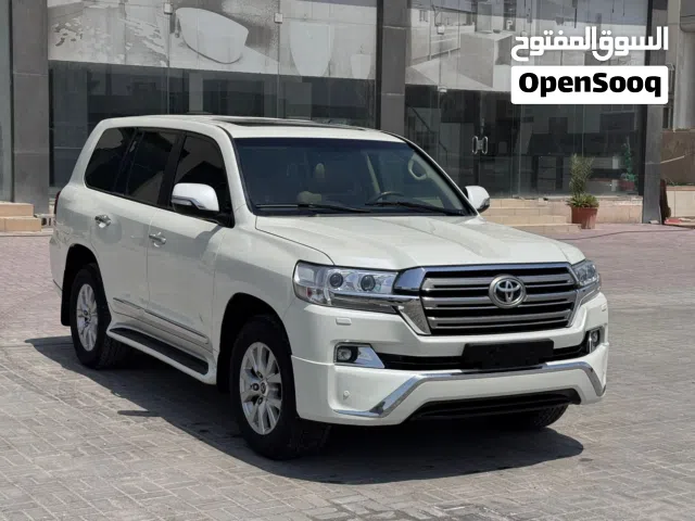 Toyota Land Cruiser GX-R 2017 (Pearl)