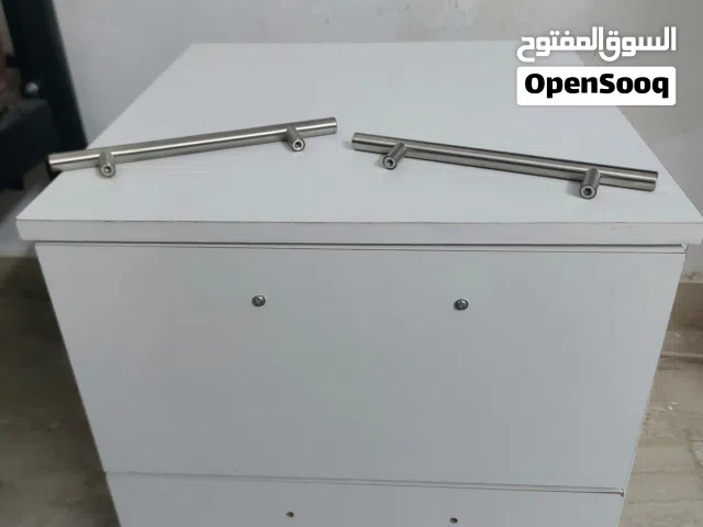 طاولة جمب السرير ب درجين