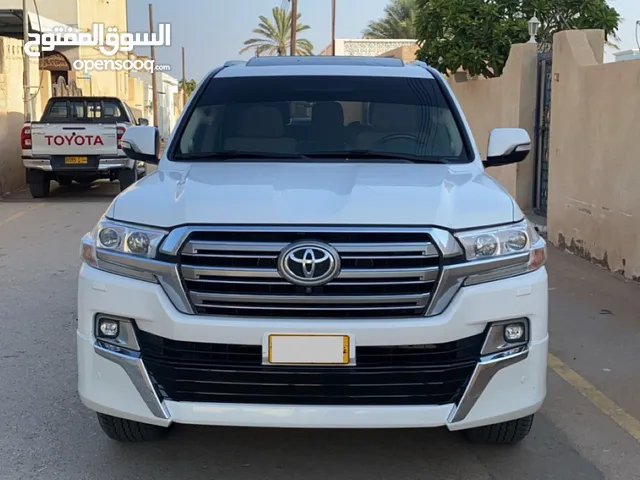 Used Toyota Land Cruiser in Muscat