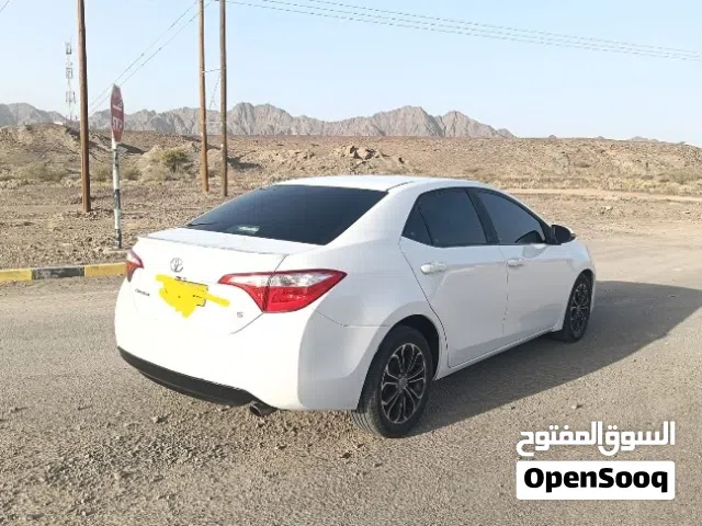 2015 تويوتا كورولا Sport