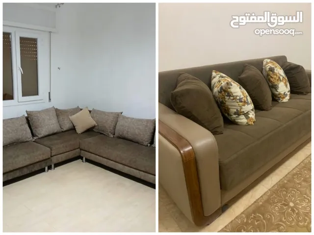 عدد 2صالونات (صالون استقبال/ وصالون معيشة)
