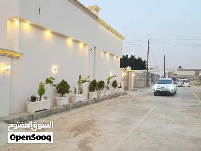 200 m2 4 Bedrooms Townhouse for Sale in Tripoli Ain Zara