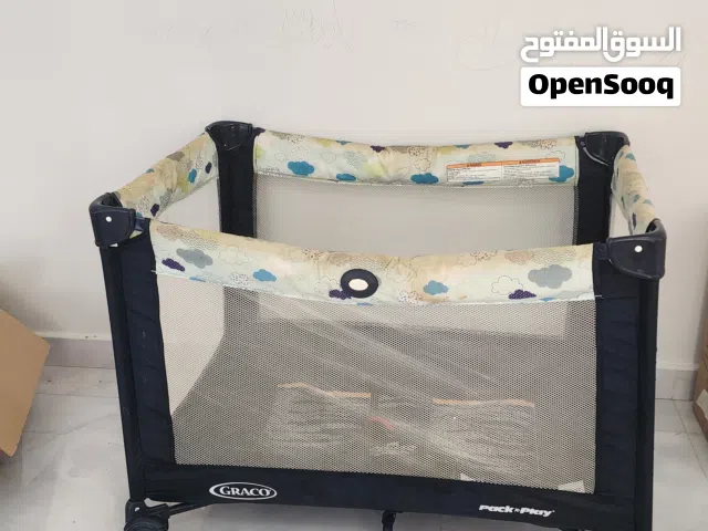 سرير اطفال