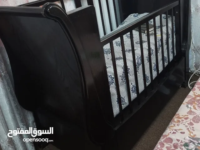 سرير بيبي حجم كبير ب 40 د