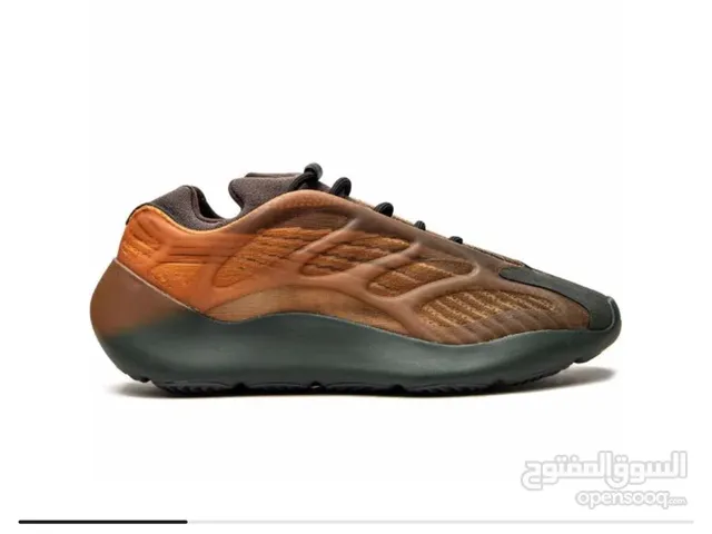 YEEZY 700 V3 "Copper Fade" sneakers