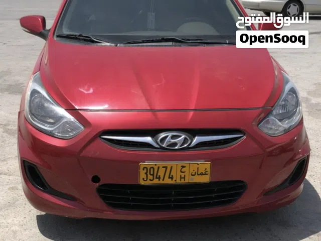 2012 هيونداي اكسنت Limited