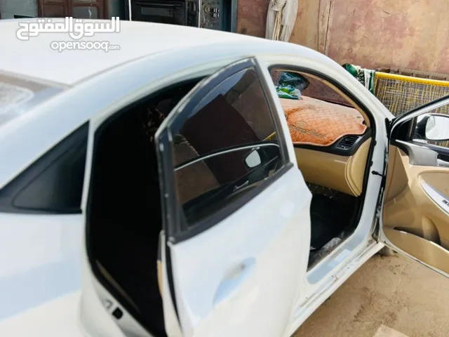 اكسنت مضلع 2014