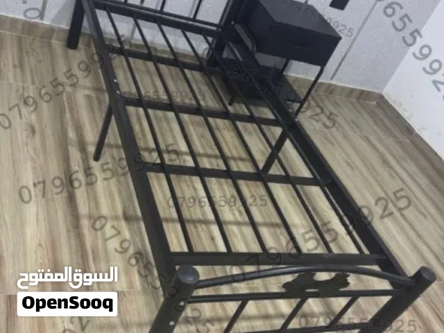 مطلوب سريرين حديد مفرد نفس اللي في الصورة بسعر طري