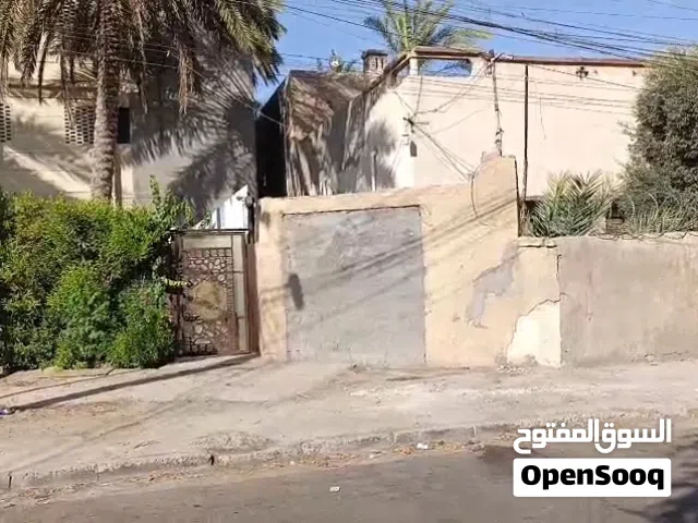 قطعة ارض للبيع مساحة 421 متر واجهة 10 ونص نزال 40 من دار قديم تباع على ارض