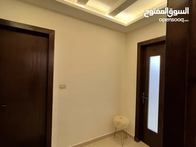 شقة سوبر ديلكوكس للبيع -مرج الحمام 195م ،طابق اول