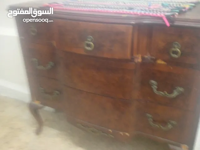 خزانه تفصيل زان تركي مستعمله بحالة الوكاله للبيع بسعر مغري