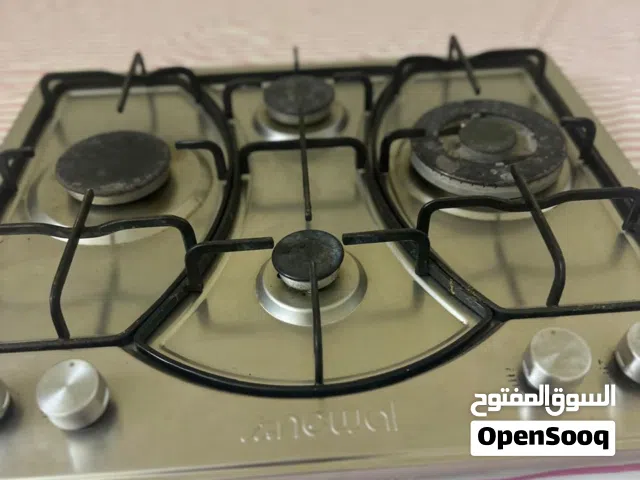 طباخ جديد فقط مفتوح ماركة newalبتصميم فخم وعلمي يحتوي على اربع عيون ويوفر مساحه .