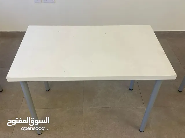 طاولات للبيع