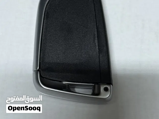 مفاتيح سيارات مستعملة ذات حالة جيدة ومتنوعة الأنواع