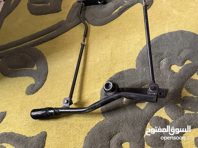 جهاز قيادة سيارة باليد اليسار لذوي الإعاقة .