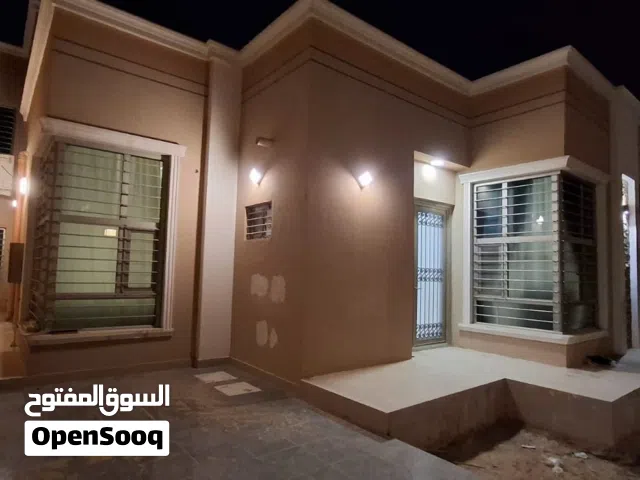 بيت درجه اولئ للبيع في مجمع النرجس السكني