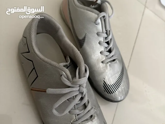 Boys Athletic Shoes in Abu Dhabi