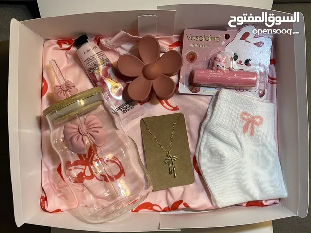 بوكس هدايا فيونكة متوفر تسليم فوري المحتويات في الوصف