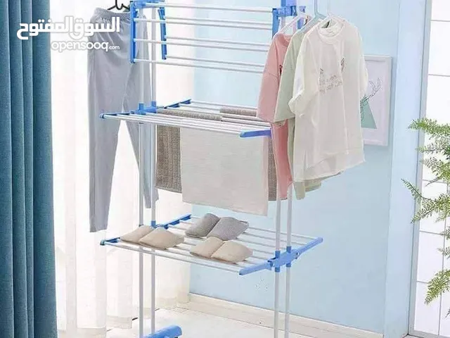 منشر الغسيل الشتوي ثلاث طبقات   هادا المنشر الي بتحمل وزن 30 كيلو ملابس  ومخصص للشتوية وبسعر العرض