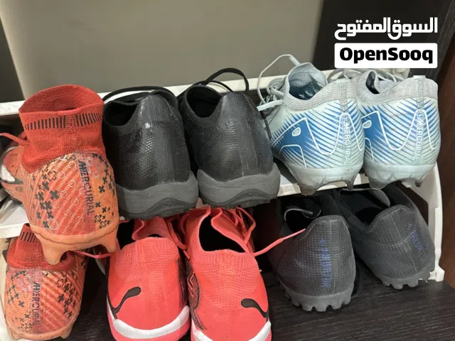 Football shoes for sale  جواتي قدم للبيع YOU CAN BUY SEPARATE IF YOU WANT  إذا تبي تقدر تشتري واحد