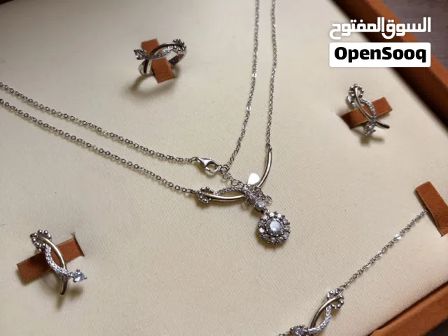 للبيع طقم فضة عيار 925 جديد غير مستخدم 17 ريال فقط