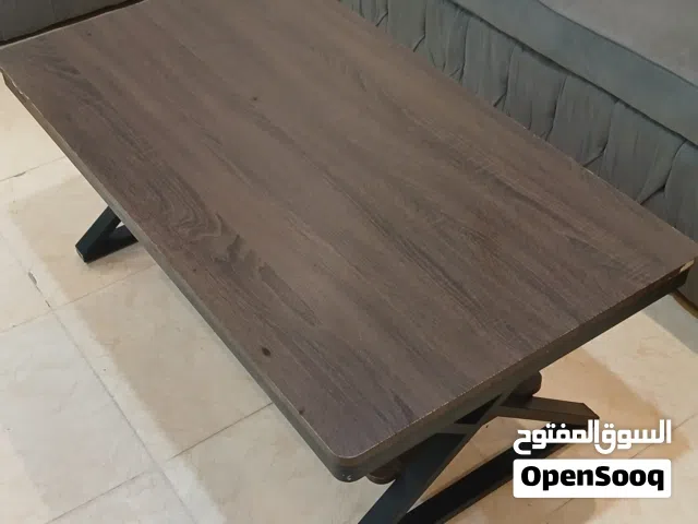 طاولة وسط خشبية