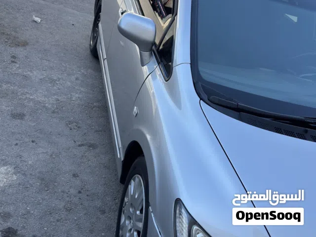 2006 هوندا سيفيك Standard