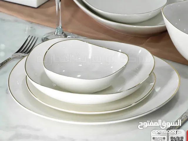 (طقم صحون للبيع جديد )